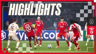 AFC Ajax 0 - 2 Sport Lisboa e Benfica highlights